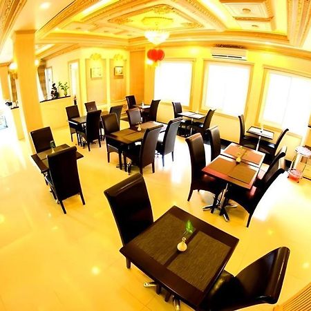 Ceria Boutique Hotel Maguwo Esterno foto